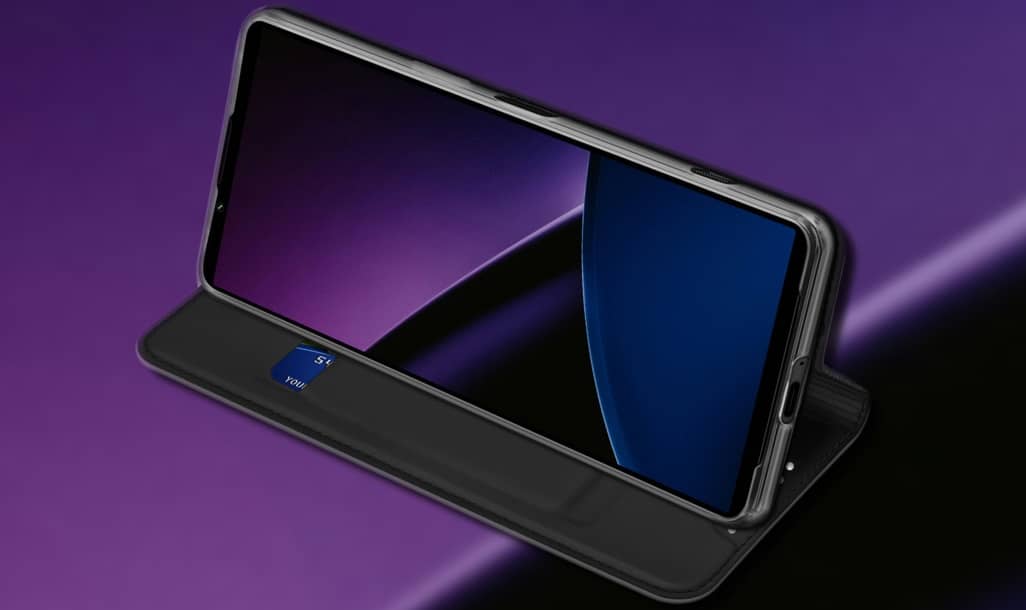Sony Xperia 1 VI pozira unutar zaštitnih maski
