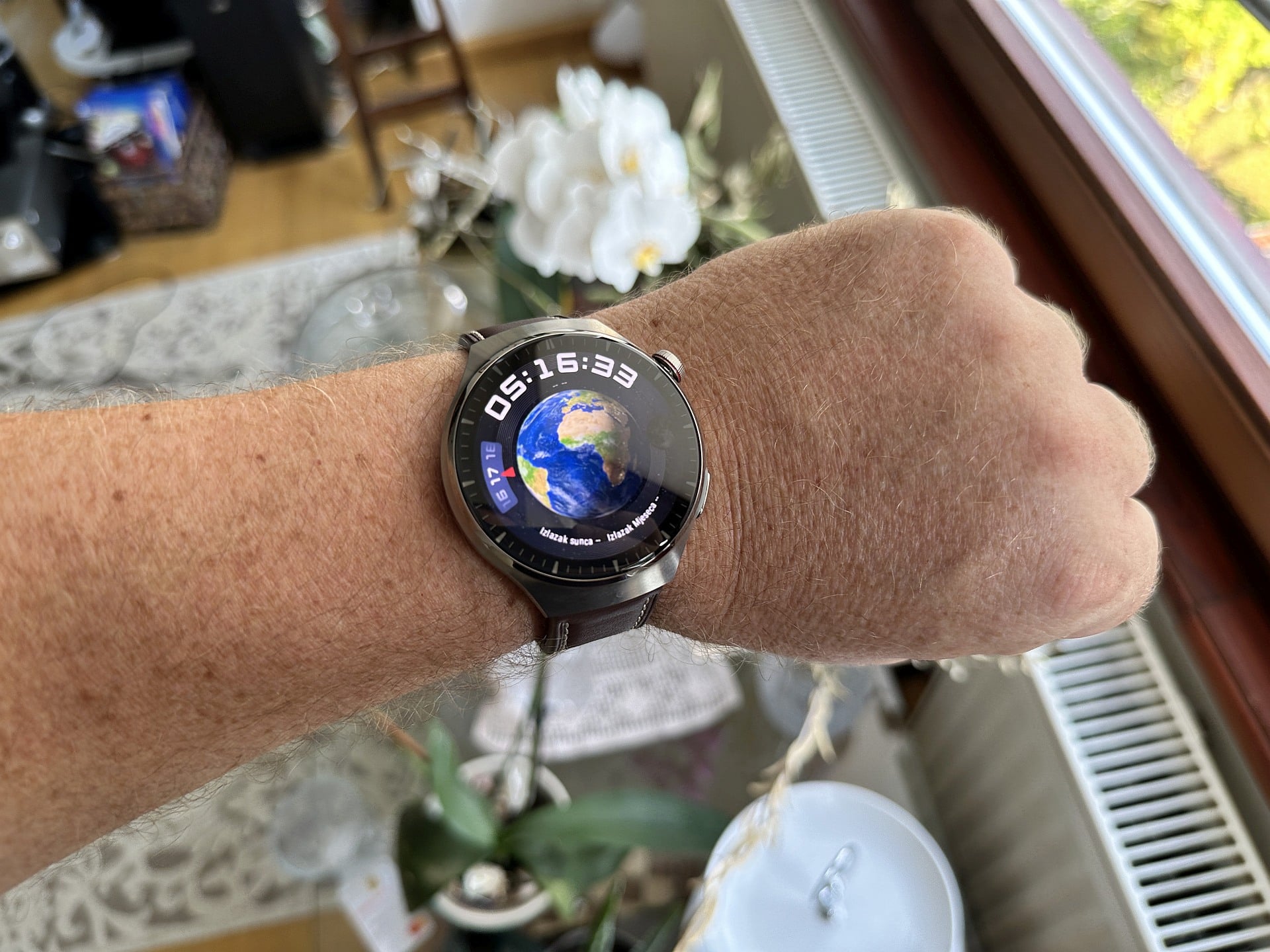 Huawei na Watch 4 seriju satova dovodi HarmonyOS 4.2