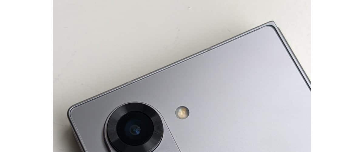 Samsung Galaxy Z Fold6 ponovo se skriva na fotografiji