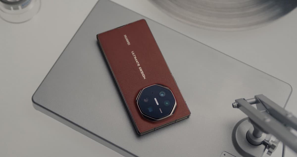 Huawei razvija nasljednika Mate XT, pod nazivom Mate XTs