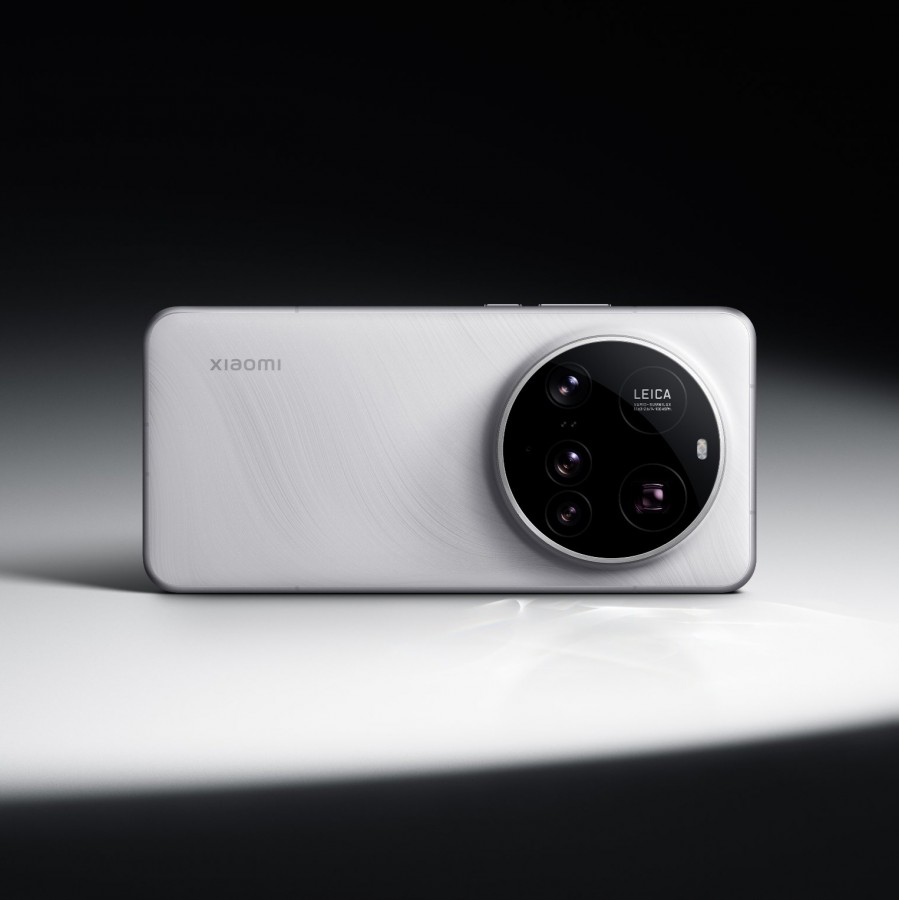 Xiaomi 15 Ultra dolazi u tri boje 27.02.2025. 4 5 17