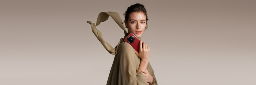 MKT Lifestyle Shots Nebula Red2 JPG 3 1 Large 1