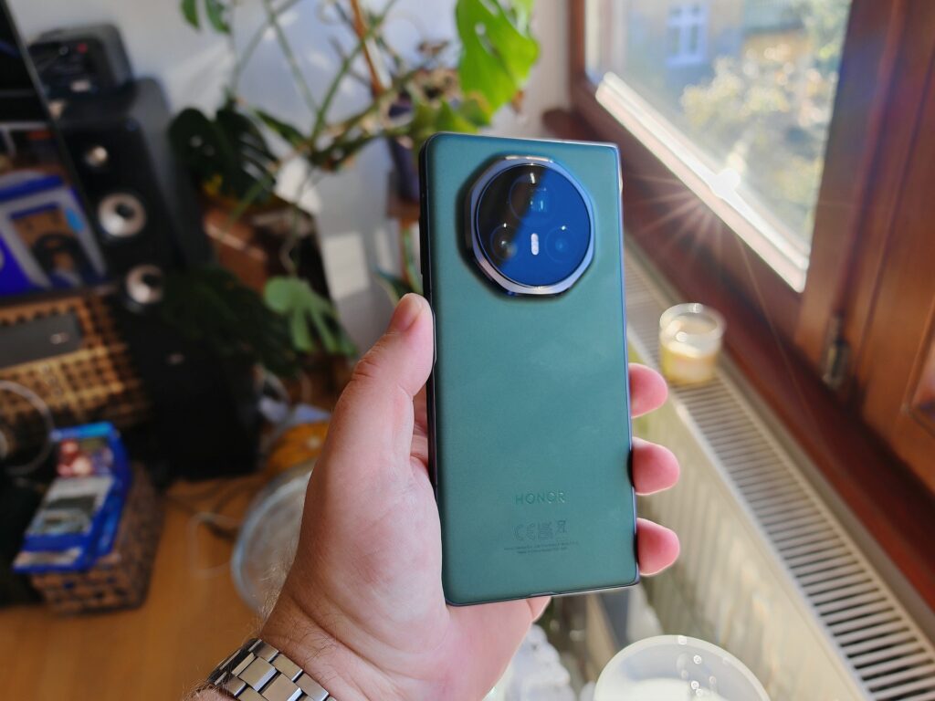 Honor Magic V3 6
