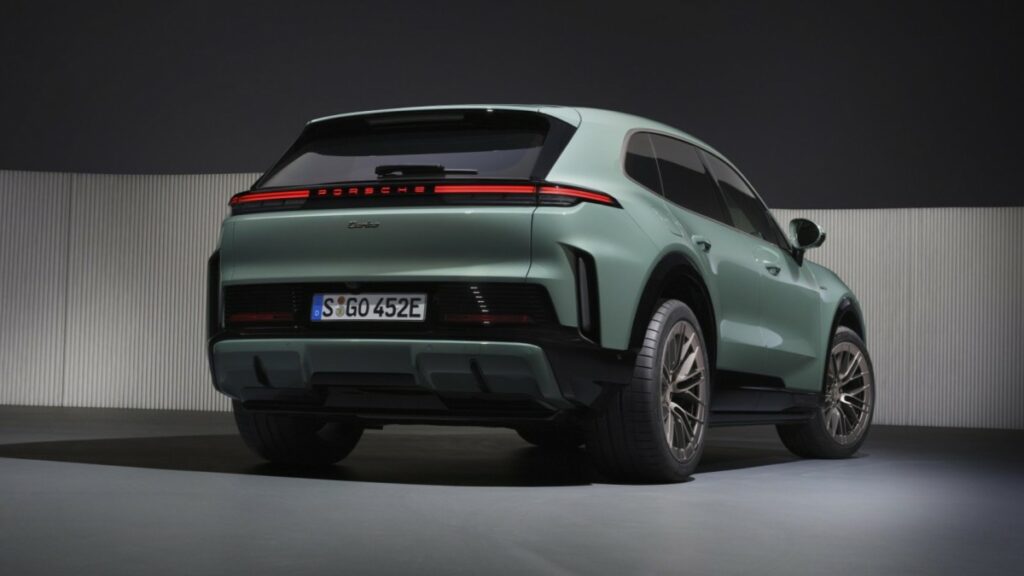 Porsche predstavio električni Cayenne - itportal.ba – Recenzije mobitela, televizora, gadgeta i tehnologije 3 26