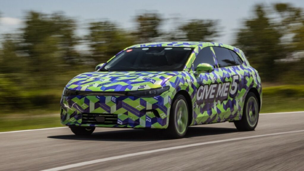 Leapmotor Lafa 5 - povoljni električni hatchback koji cilja vrh klase 6 14