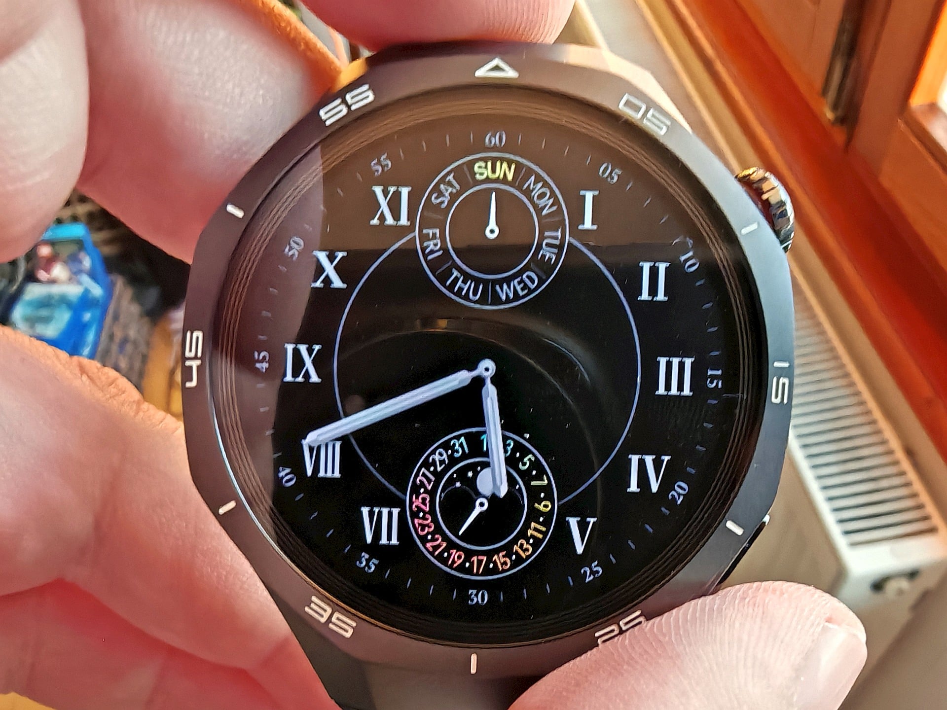 Huawei Watch GT 5 Pro dobiva HarmonyOS 6 s Tap-to-Pay funkcijom