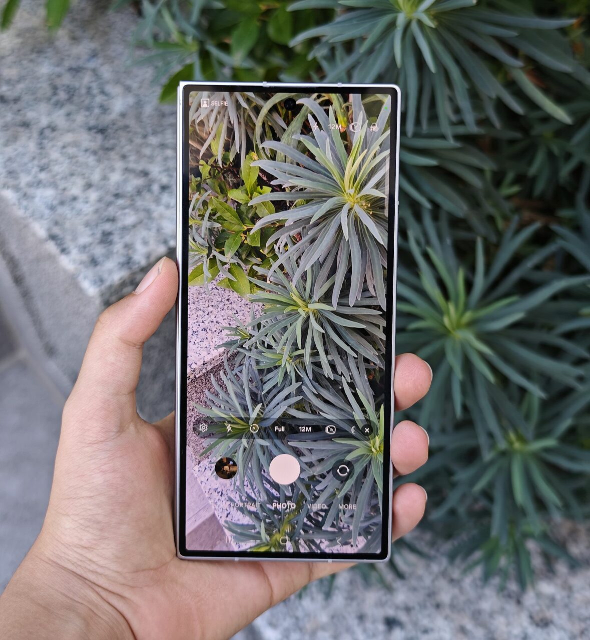 Samsung Galaxy Z Fold 7 – vanjski ekran