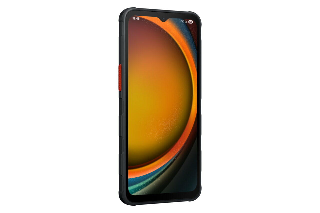 Samsung ponovno predstavlja Galaxy XCover7 i XCover7 Pro uređaje u jadranskoj regiji: Stvoreni za stvarni život SM G766B 002 Front L30 Black