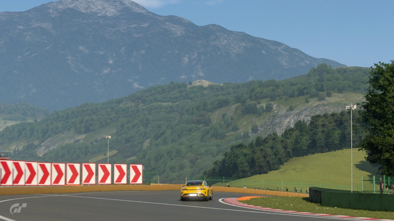 Xiaomi SU7 Ultra ušao u Gran Turismo 7 4